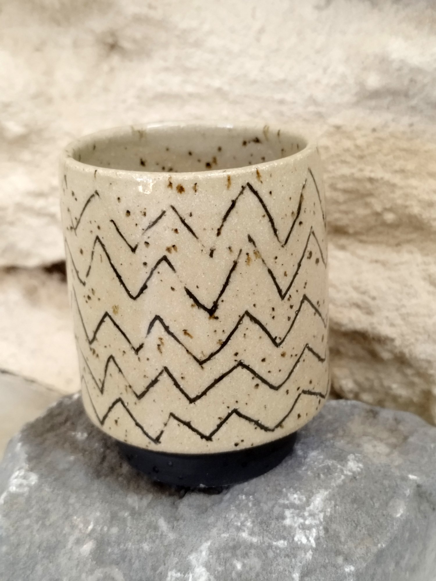 Tasse zick-zack / h 6,5 cm/ 22,00 €