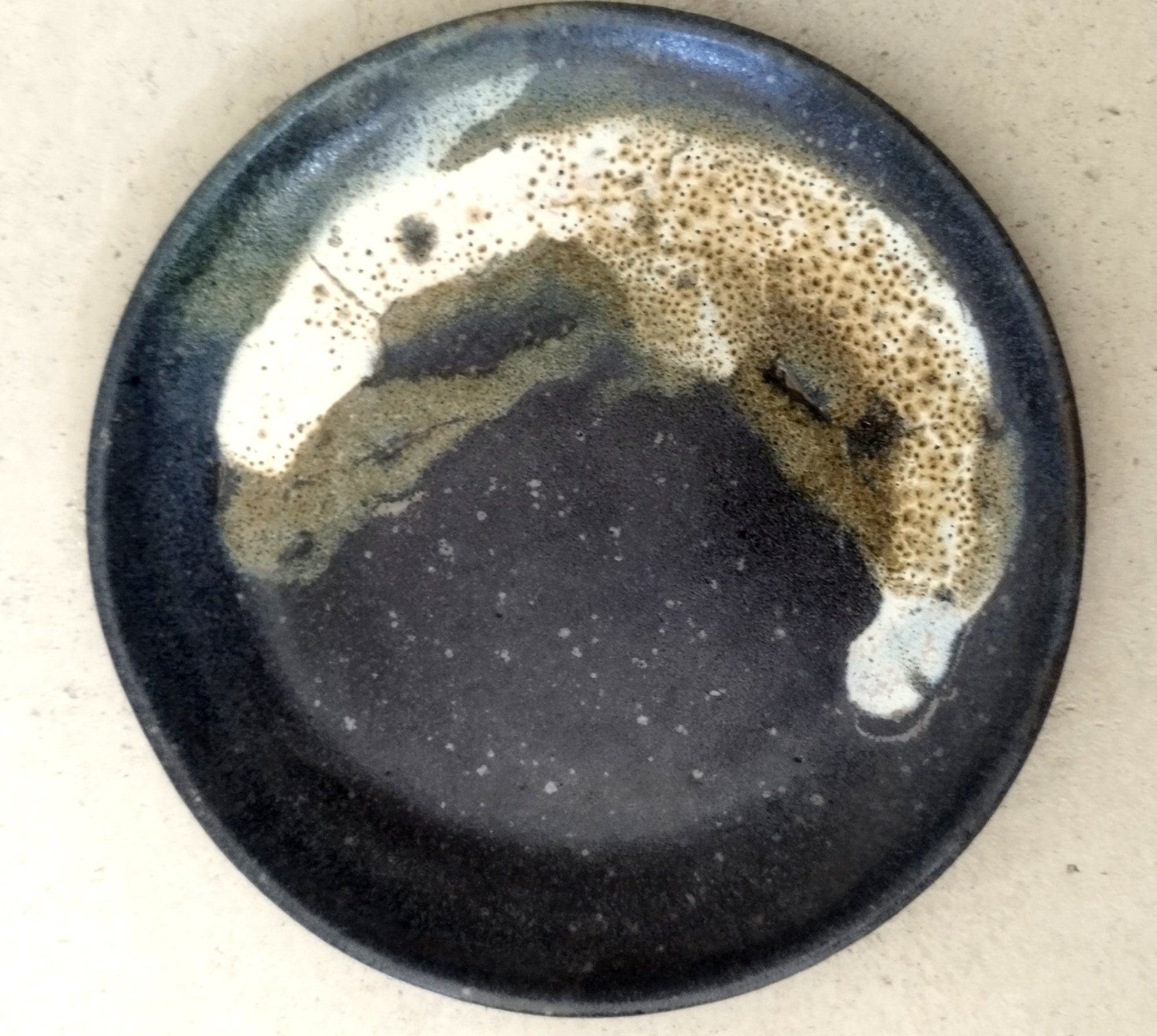 Teller schwarz 2 / Ø 18 cm /
20,00 €